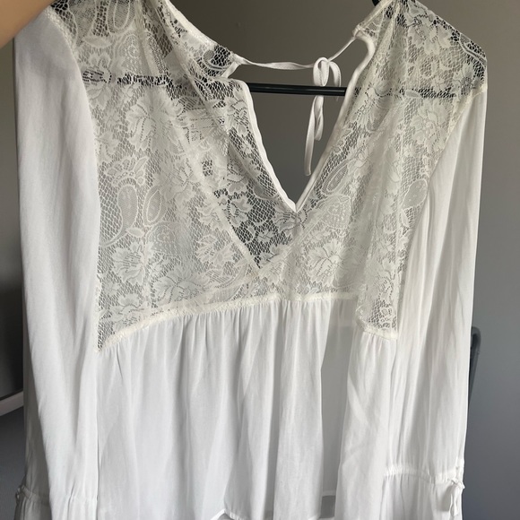 H&M white flowy top - Picture 3 of 7